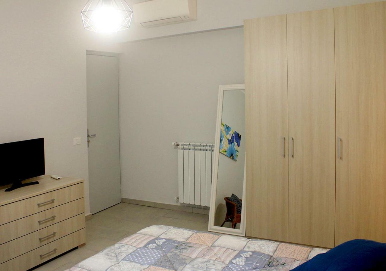Sicilia Casa Vacanza Apartment Catania Bagian luar foto