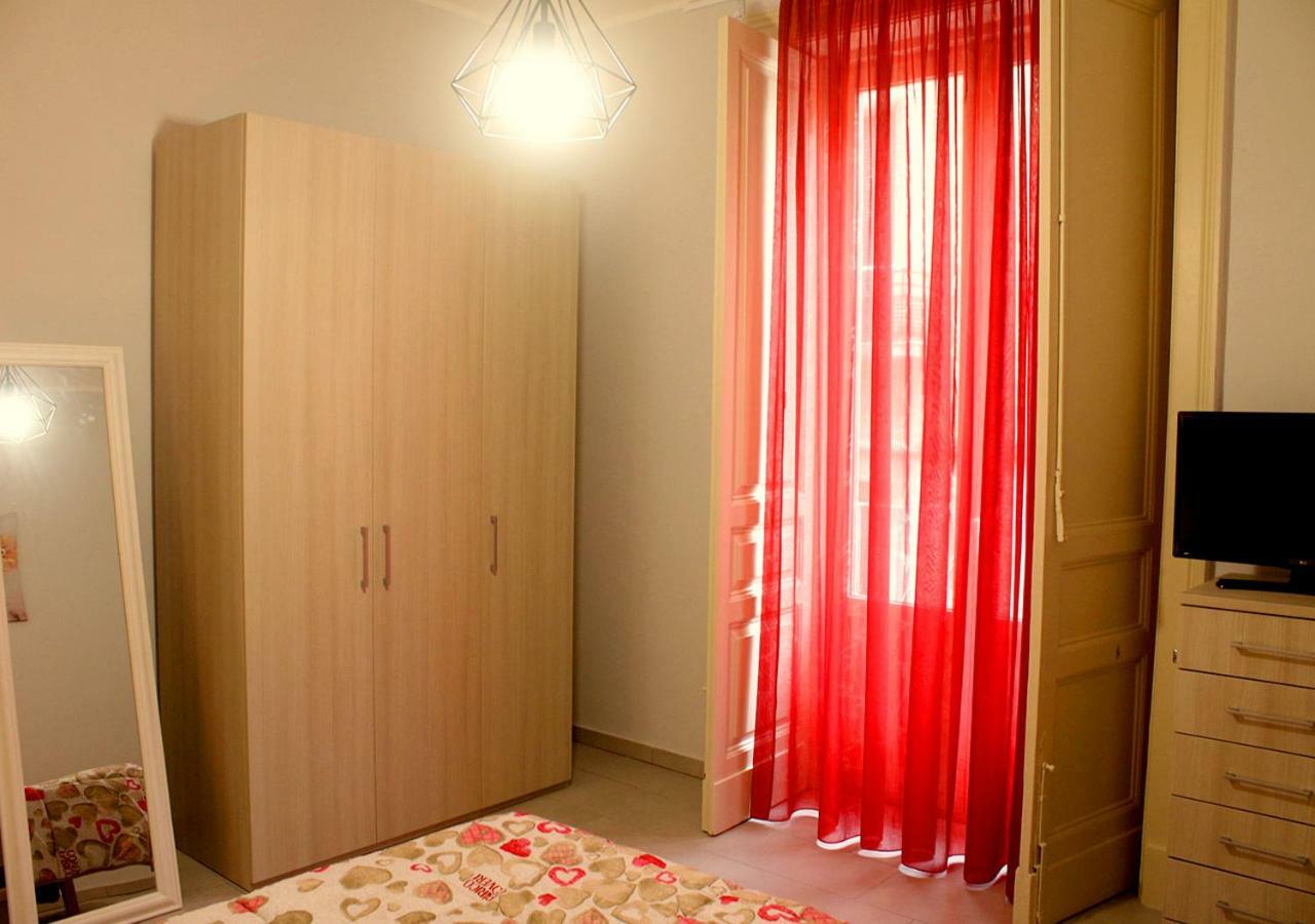 Sicilia Casa Vacanza Apartment Catania Bagian luar foto